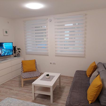 Street Apartment スボティツァ エクステリア 写真